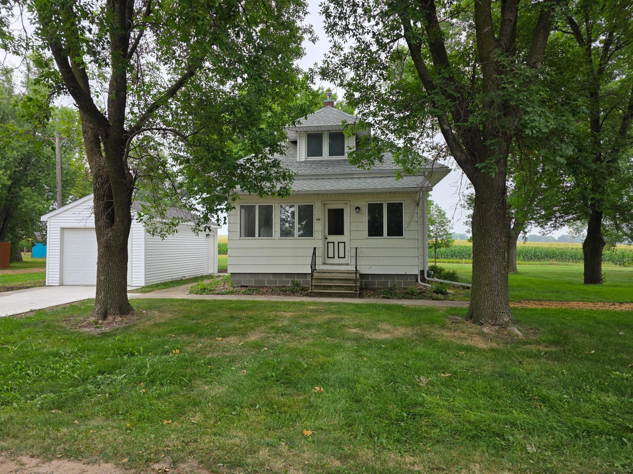 104 Bertha Ave