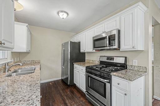5931 Zenith Avenue N, Brooklyn Center, MN 55429