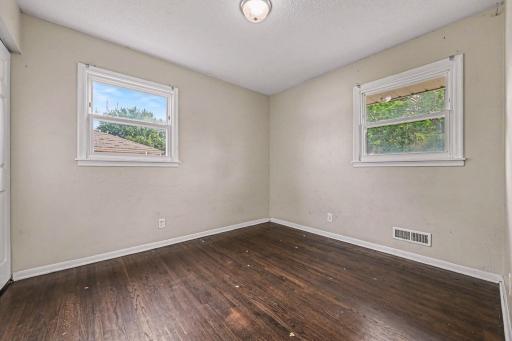 5931 Zenith Avenue N, Brooklyn Center, MN 55429