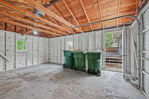 5931 Zenith Avenue N, Brooklyn Center, MN 55429