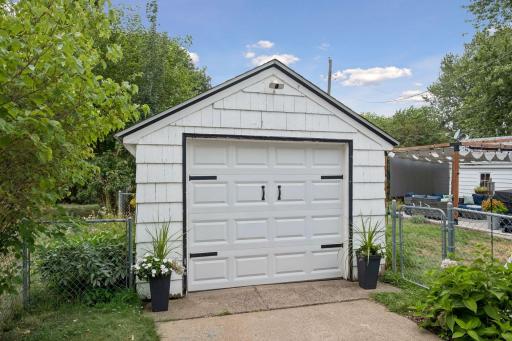 1581 Griggs Street N, Saint Paul, MN 55108