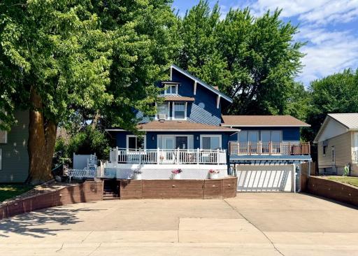 506 W Lake Avenue, Worthington, MN 56187
