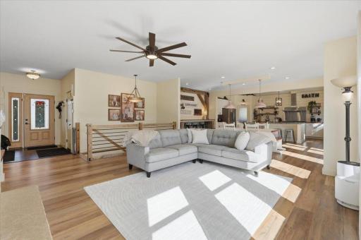 1328 Creekwood Drive, New Richmond, WI 54017