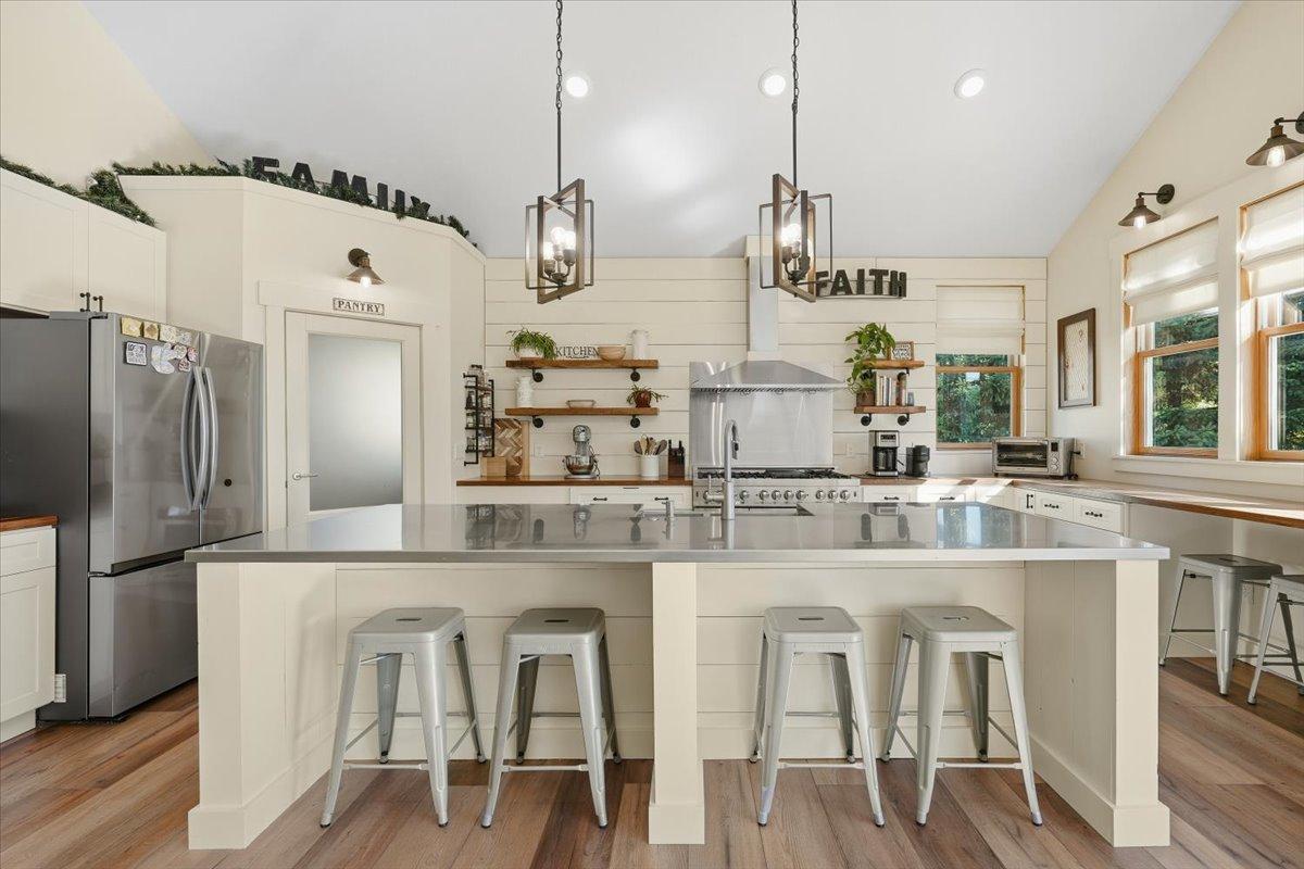 12-Kitchen.jpg