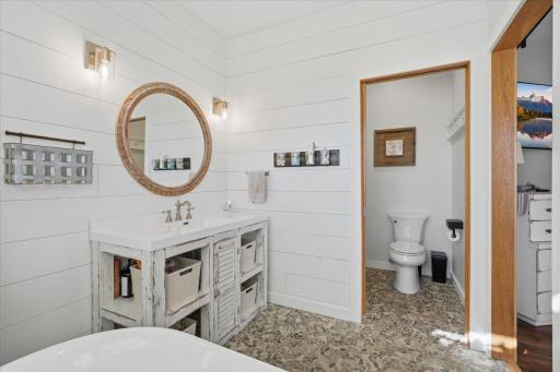 1328 Creekwood Drive, New Richmond, WI 54017