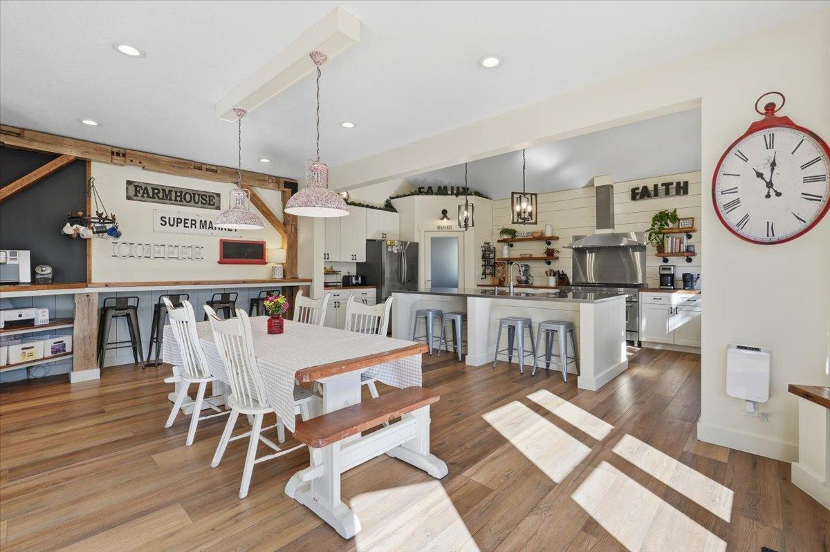 10-Dining.jpg