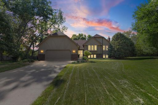 4980 Oakview Lane N, Plymouth, MN 55442