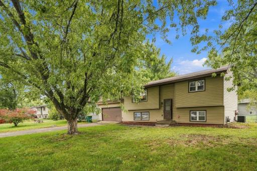8244 Morgan Avenue N, Brooklyn Park, MN 55444