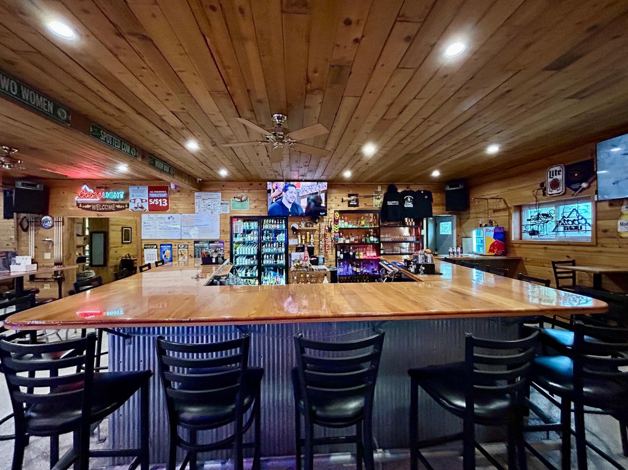 Plenty of seating for your busy crowd