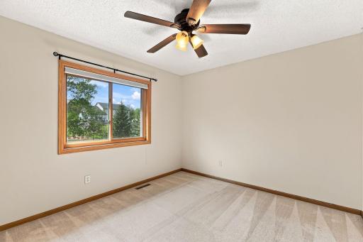 15-web-or-mls-13525 Oakwood Dr-7.jpg