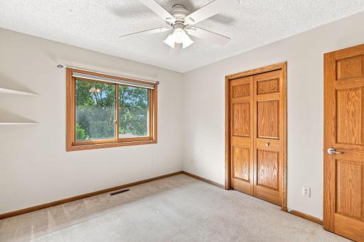 14-web-or-mls-13525 Oakwood Dr-6.jpg