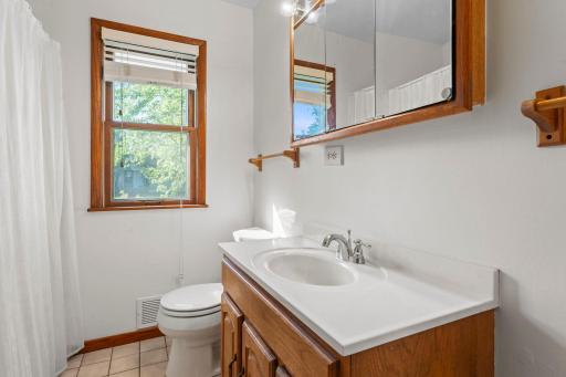 1041 Keefe Street, Eagan, MN 55121