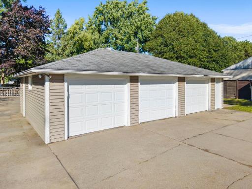 1041 Keefe Street, Eagan, MN 55121