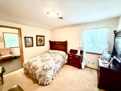 819 E Meadow Lane, Redwood Falls, MN 56283