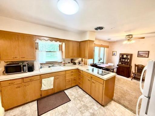 819 E Meadow Lane, Redwood Falls, MN 56283