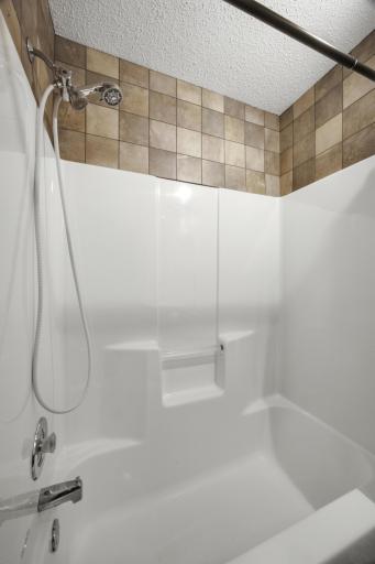 3950 10th Street N, Fargo, ND 58102