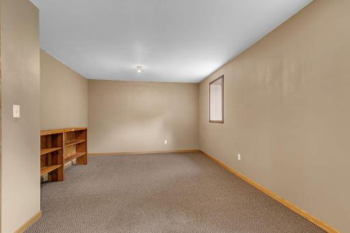 33 8th Avenue N, Waite Park, MN 56387