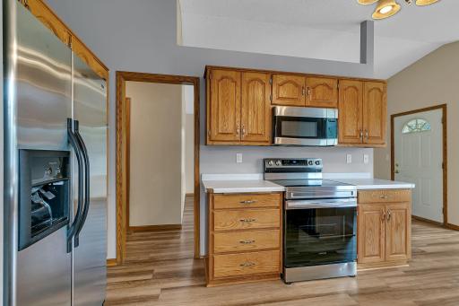 33 8th Avenue N, Waite Park, MN 56387