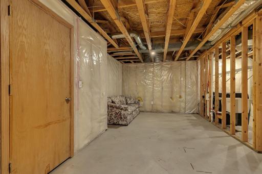 33 8th Avenue N, Waite Park, MN 56387