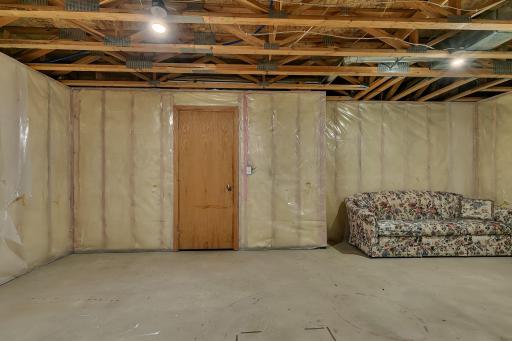 33 8th Avenue N, Waite Park, MN 56387