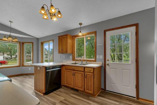 33 8th Avenue N, Waite Park, MN 56387