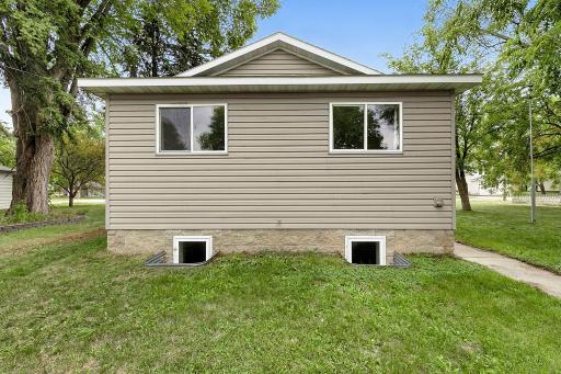 33 8th Avenue N, Waite Park, MN 56387