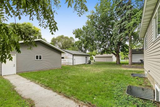 33 8th Avenue N, Waite Park, MN 56387