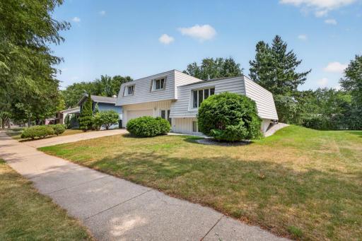 3 bed 2 bath home for sale 1716 8th Ave SE Rochester MN 55904