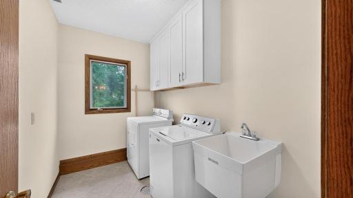 3 bed 2 bath home for sale 1716 8th Ave SE Rochester MN 55904