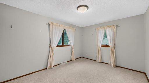 3 bed 2 bath home for sale 1716 8th Ave SE Rochester MN 55904