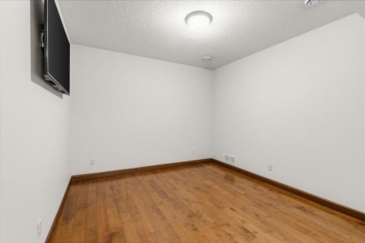 5501 Fernbrook Lane N, Plymouth, MN 55446