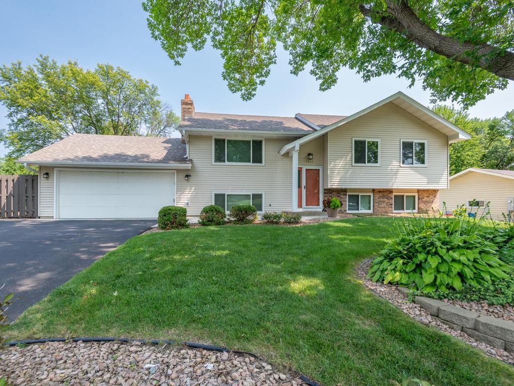 7119056