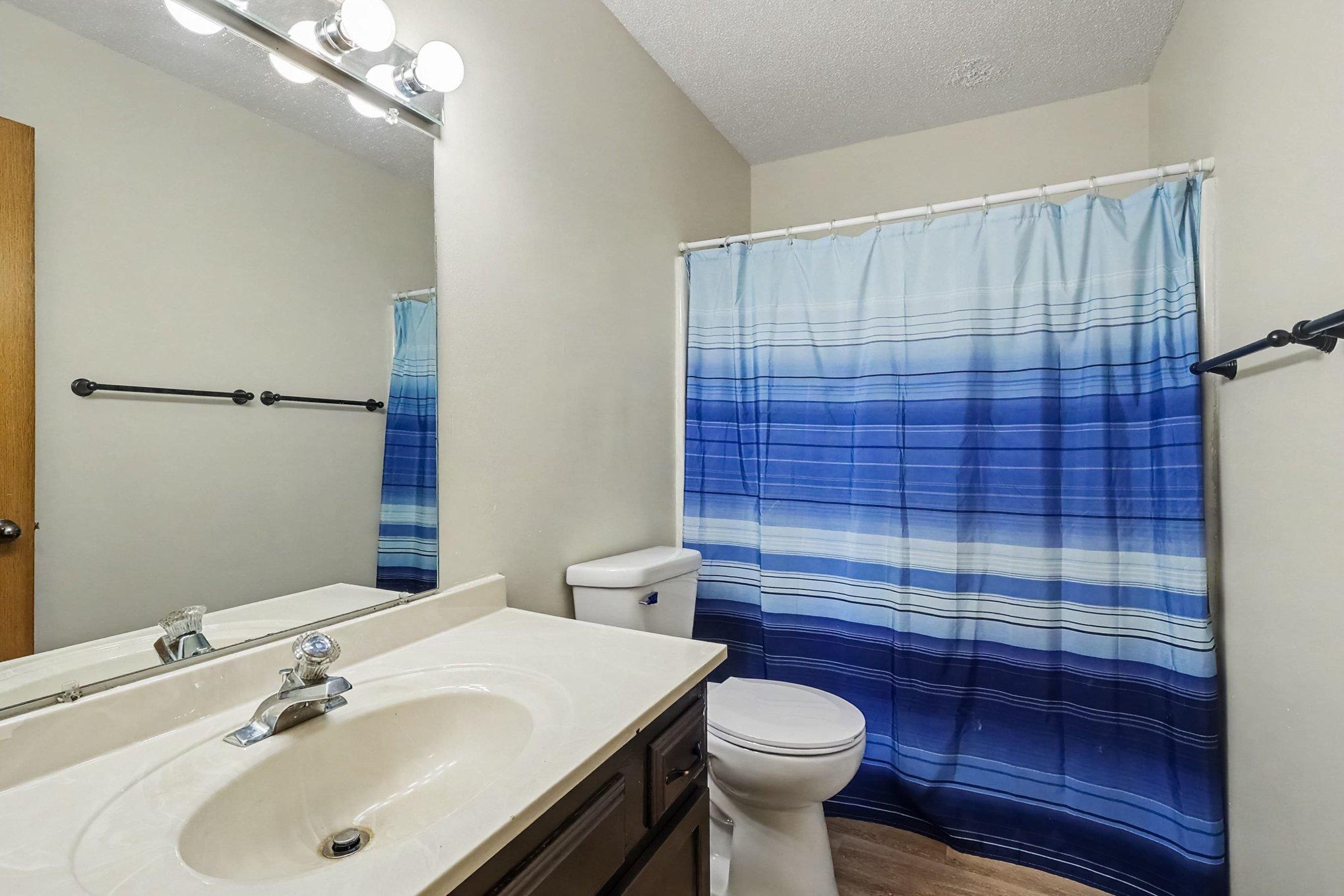 UL Full Bathroom