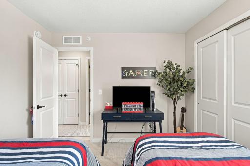 11271 Brookview Road, Woodbury, MN 55129