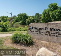 Located half a mile away from Hazen P. Mooers park with breathtaking views of the Mississippi River.