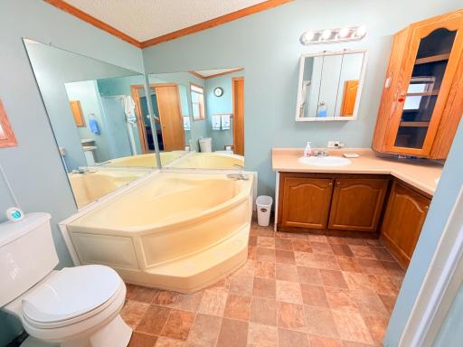 2204 Mockingbird Place NW, Stewartville, MN 55976