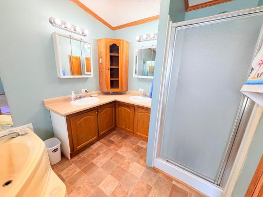 2204 Mockingbird Place NW, Stewartville, MN 55976