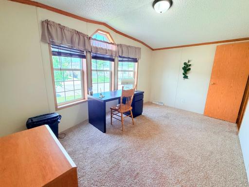 2204 Mockingbird Place NW, Stewartville, MN 55976