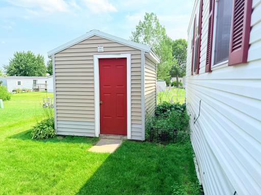2204 Mockingbird Place NW, Stewartville, MN 55976
