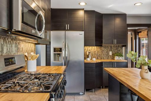 Updated kitchen 1208 36th 1/2