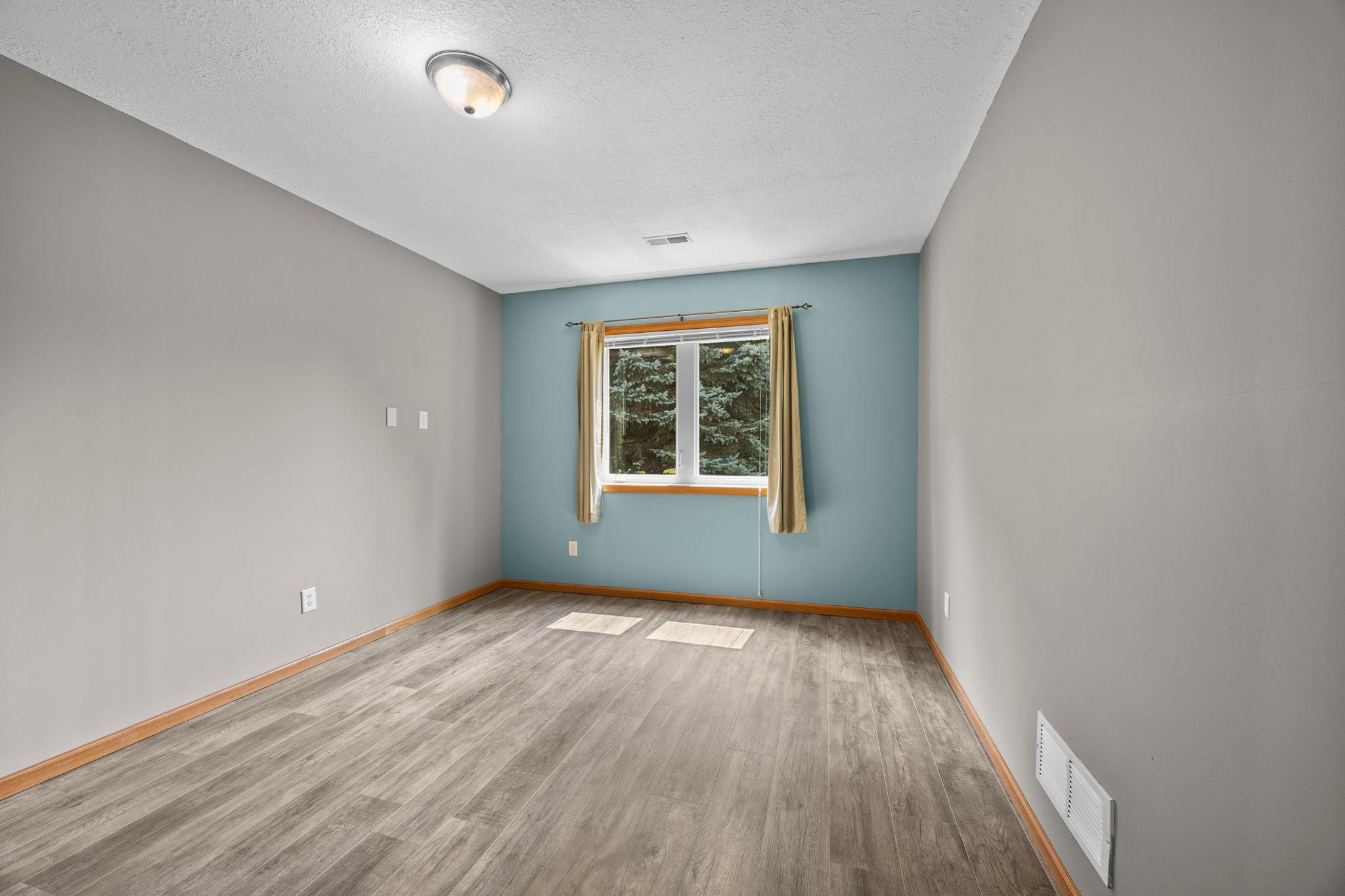 55-web-or-mls-19645 Camrose Way-244.jpg