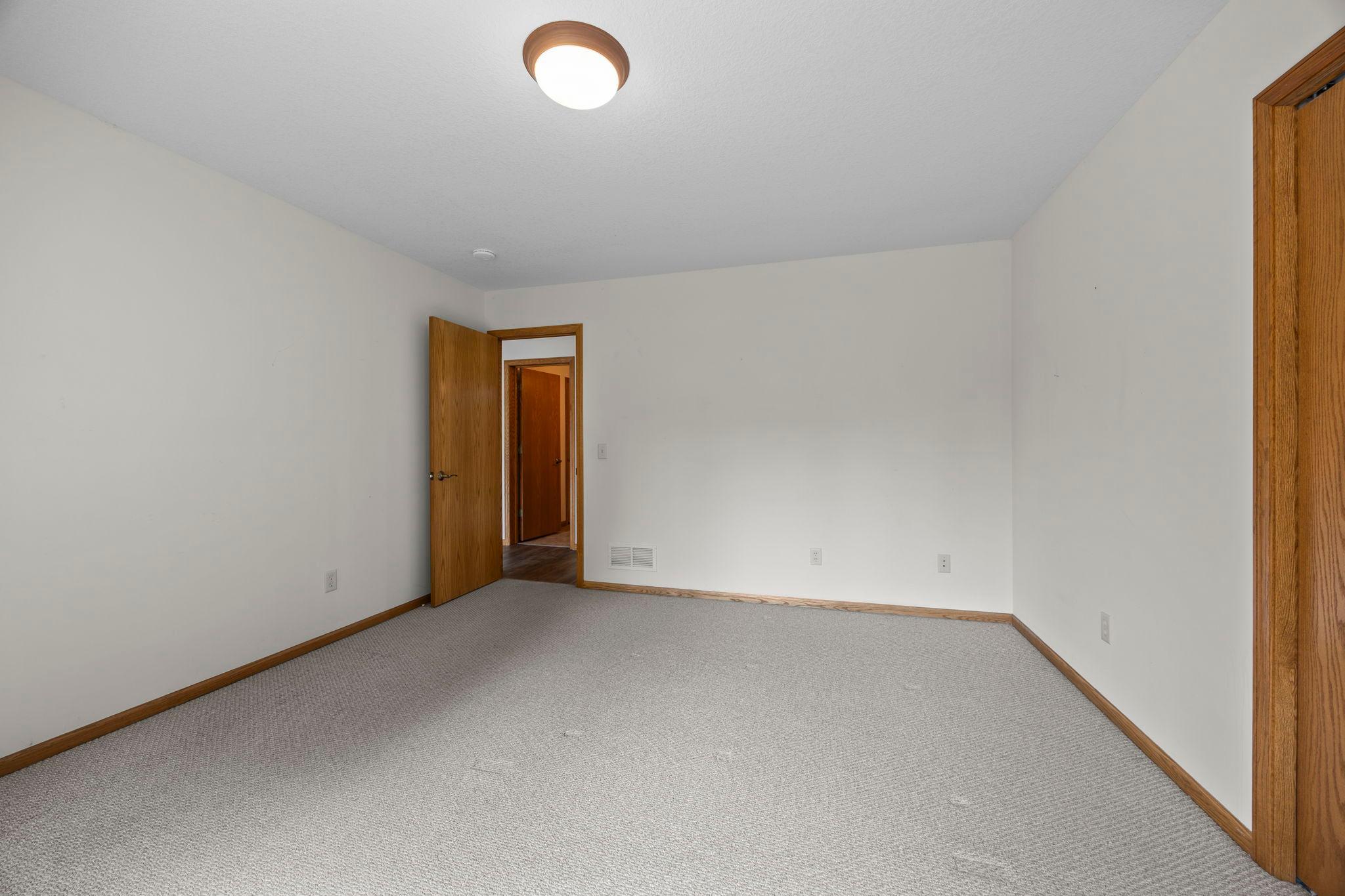 54-web-or-mls-19645 Camrose Way-229.jpg