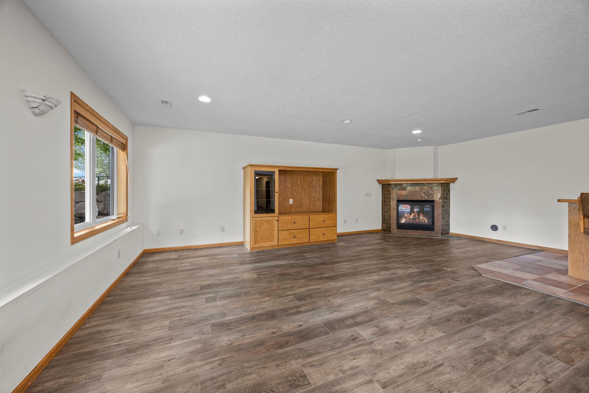 64-web-or-mls-19645 Camrose Way-214.jpg