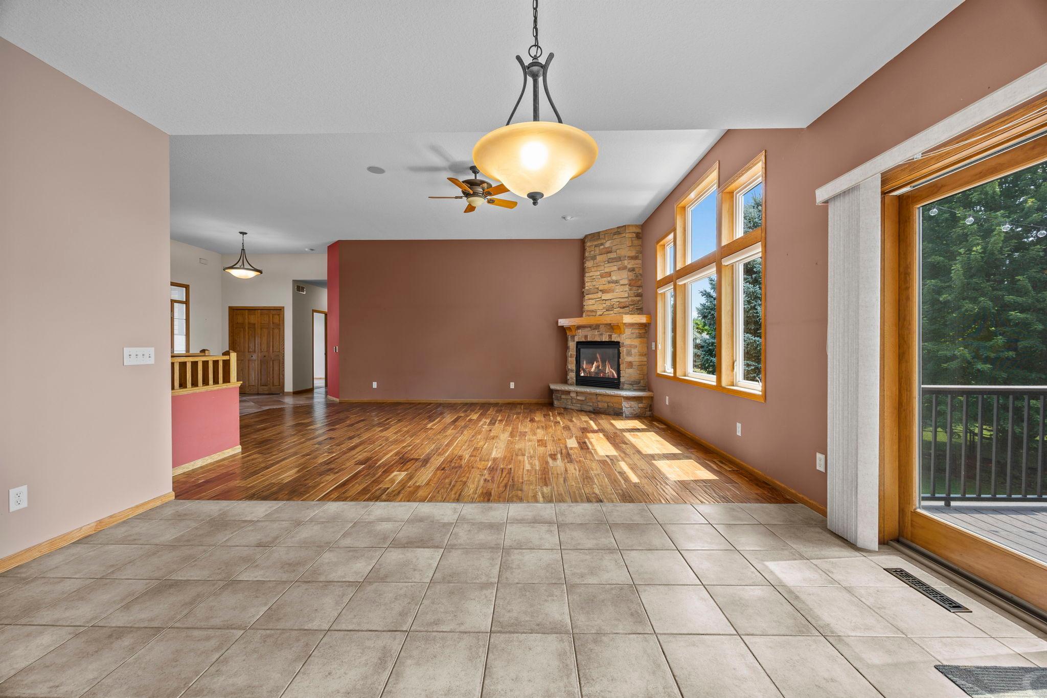34-web-or-mls-19645 Camrose Way-114.jpg
