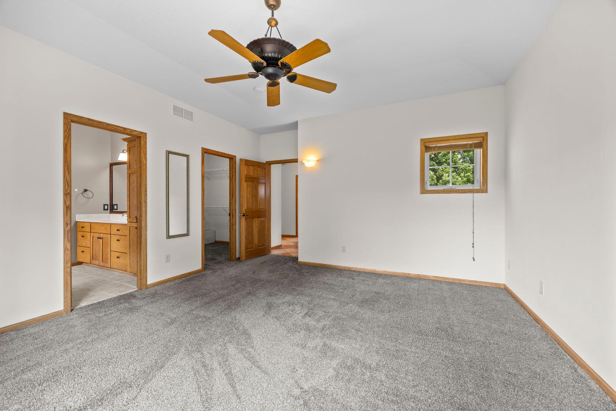 46-web-or-mls-19645 Camrose Way-49.jpg