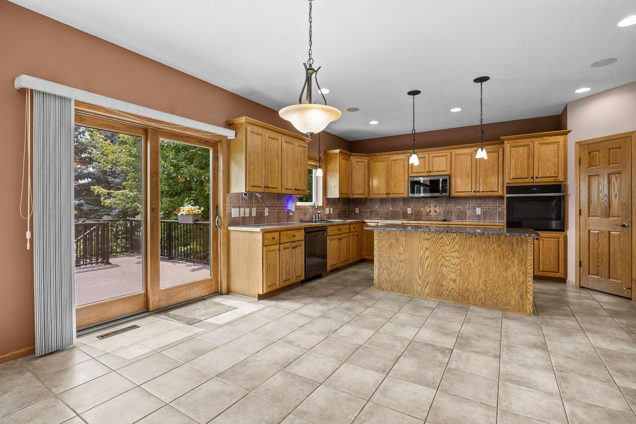 32-web-or-mls-19645 Camrose Way-105.jpg