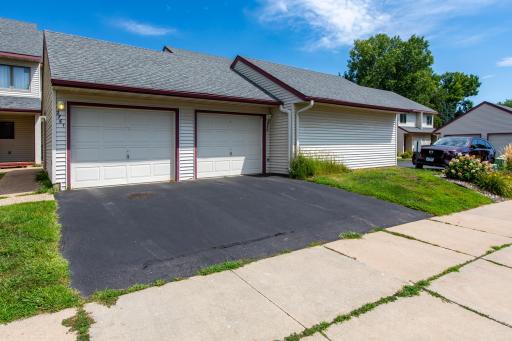 Garage and additional parking for Guests
