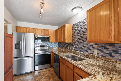 15894 Gooseberry Way, Apple Valley, MN 55124