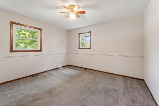 300 8th Street NW, Plainview, MN 55964