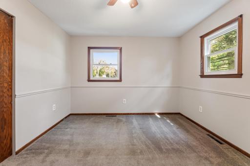 300 8th Street NW, Plainview, MN 55964